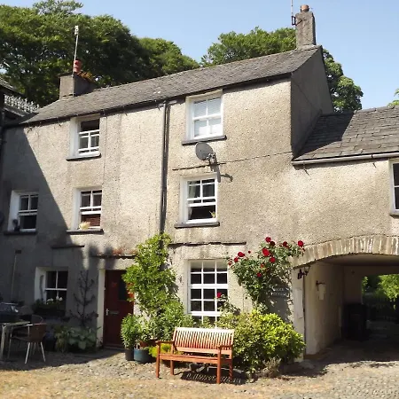 18th Century Character Cottage, Broughton-in-furness בית נופש *